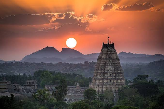 Sunset over the Virupaksha temple in Hampi