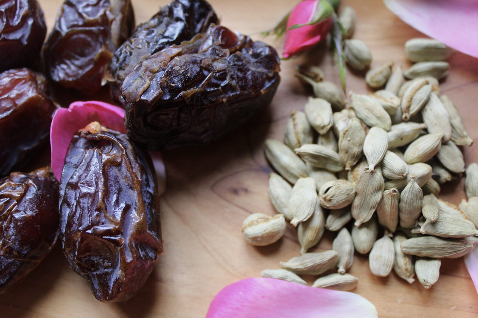 Dates Rose and Cardamom